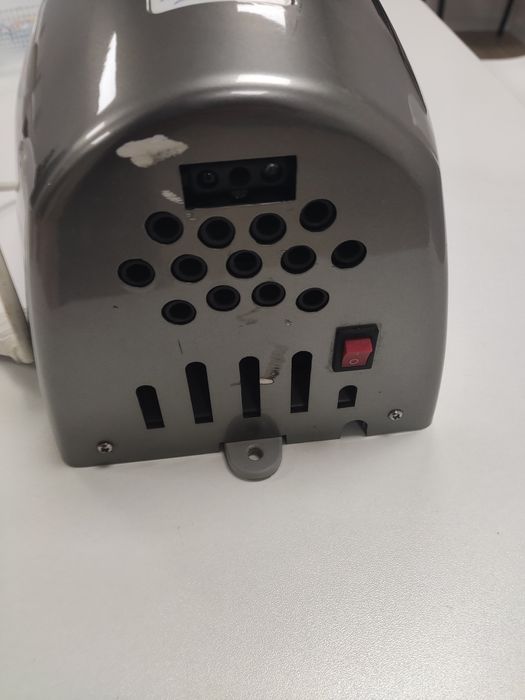 Secador de mãos automático