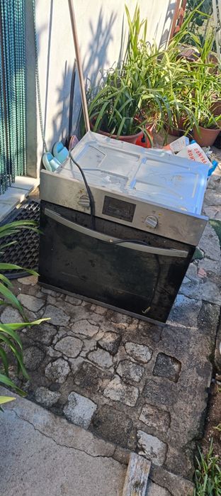 Para desocupar Forno ZANUSSI ZOHXX3X1 (72 L - 59.4 cm - Hidrolítico -