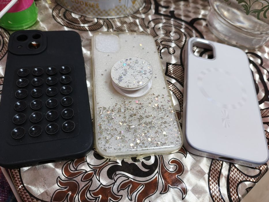 Продам чехлы на Apple 11