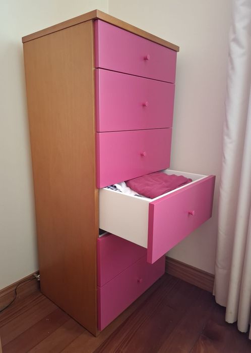 Mobília Criança ou Adolescente Cor de Rosa