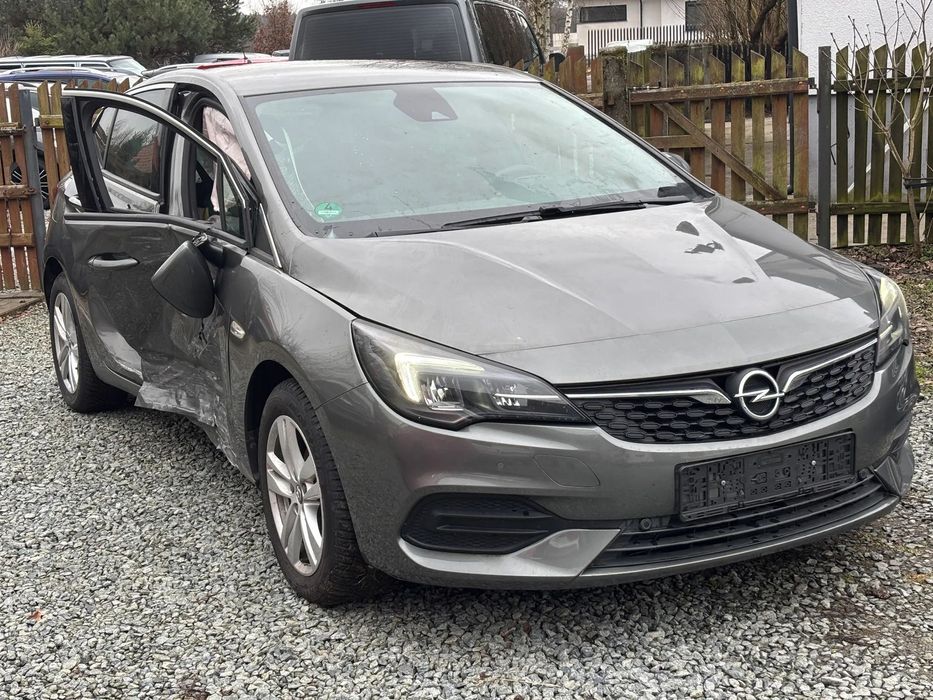 Opel Astra *euro6*5-drzwi*Automat*serwisowany*60225km!*Tuv03/2026*z Niemiec*