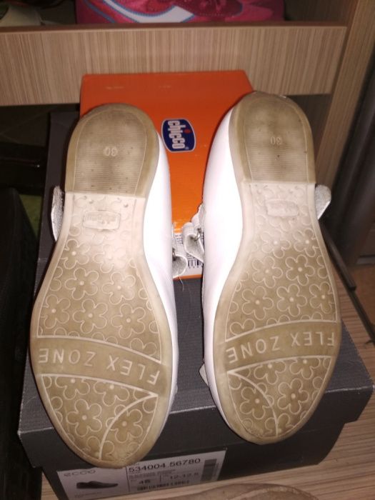 Продаются кожаные туфли Chicco 30 размер.