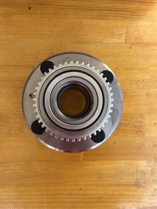 Продам ступицю на авто