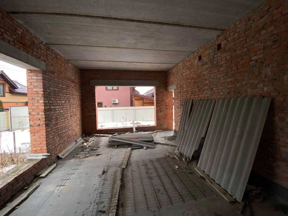 Продаж великого двоповерхового будинку в Зарванцях