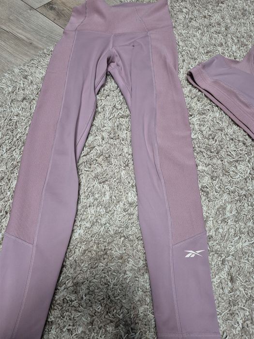 Лосини Oysho, Reebok