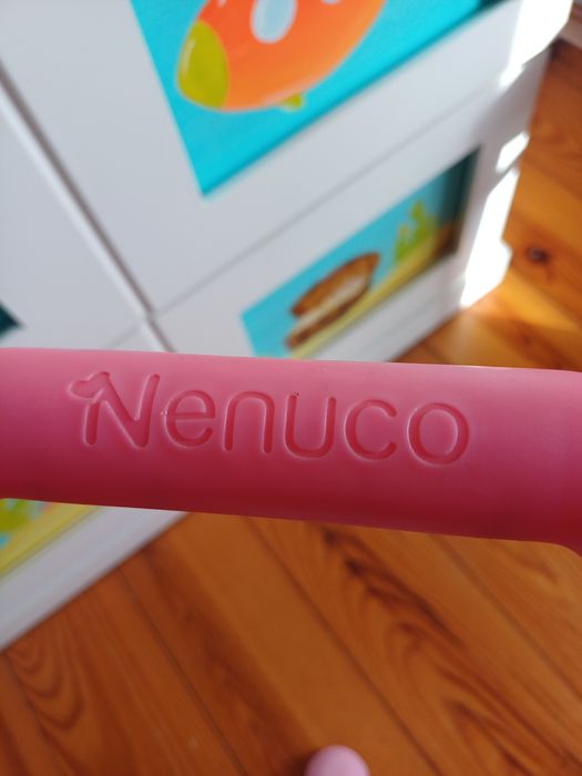 Carrinho Nenuco com duas bonecas