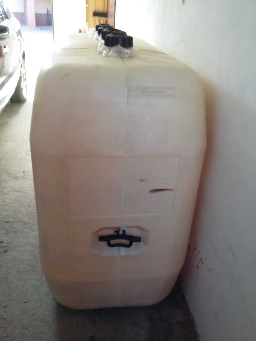 Sprzedam 3 zbiorniki  po 1000L