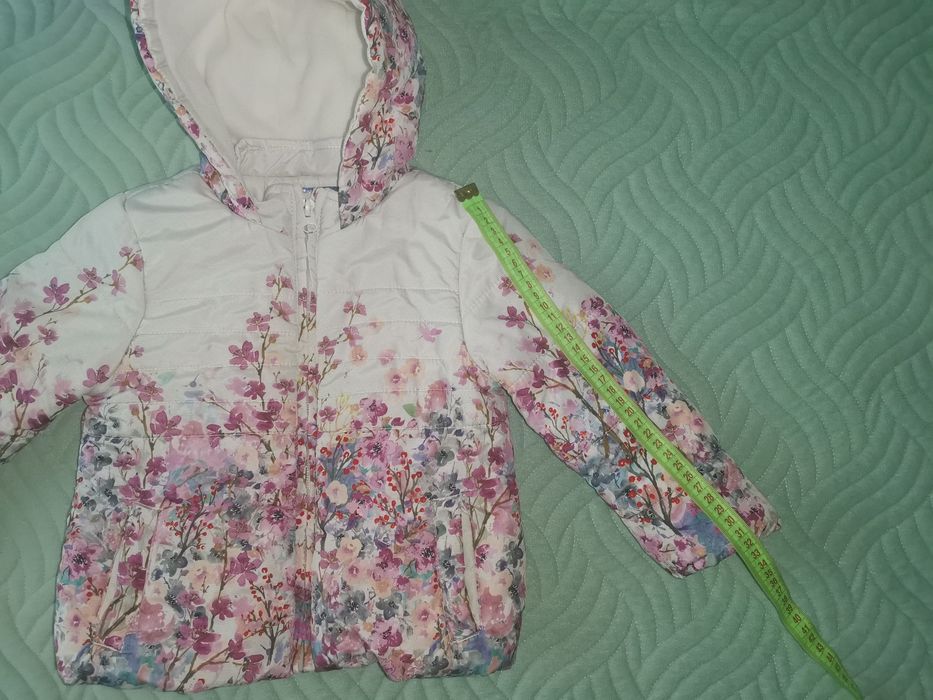 Демісезонна курточка на 2-3 роки