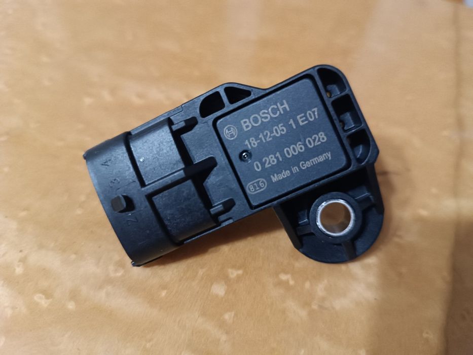 Bosch 0281006028 Датчик давления наддува