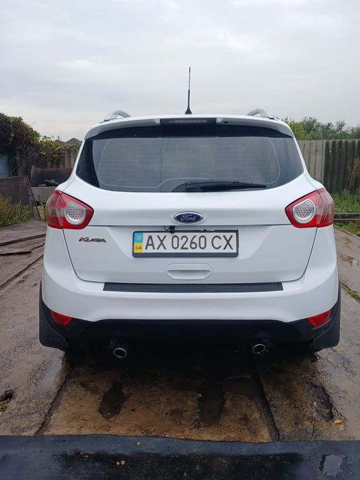 Продам Ford Kuga 2012,Двс 2.5tбенз,автомат, хозяйский