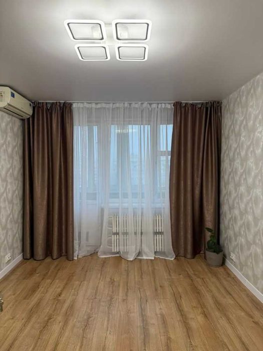 ж/м Червоний Камінь Продаж 3к квартири бульвар Рубіновий набережна