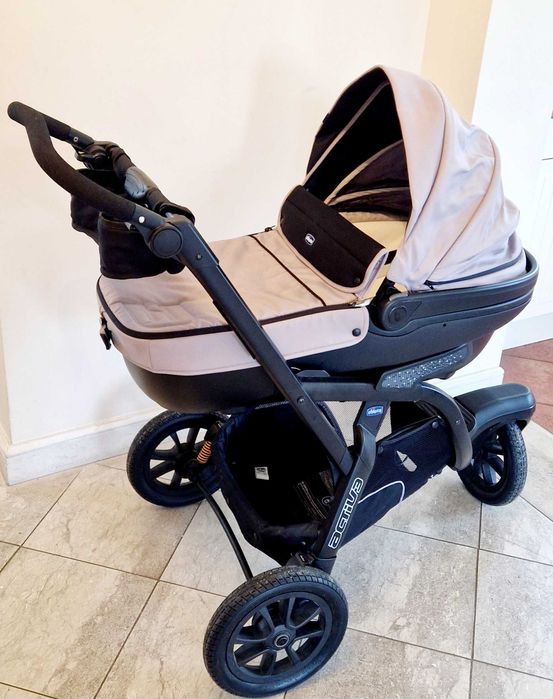 Wózek dziecięcy Chicco 3w1 (gondola, wizek terenowy spacerowy, fotelik samochodowy)