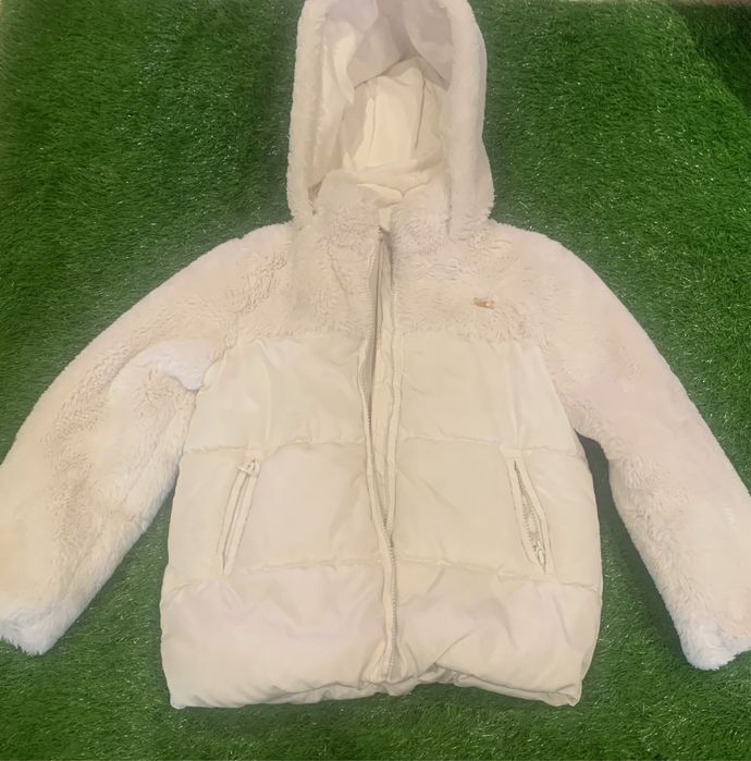 Casaco branco de inverno