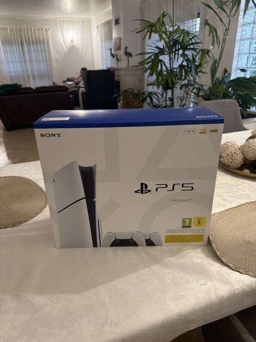 Playstation 5 1TB com leitos de Discos/2 comandos