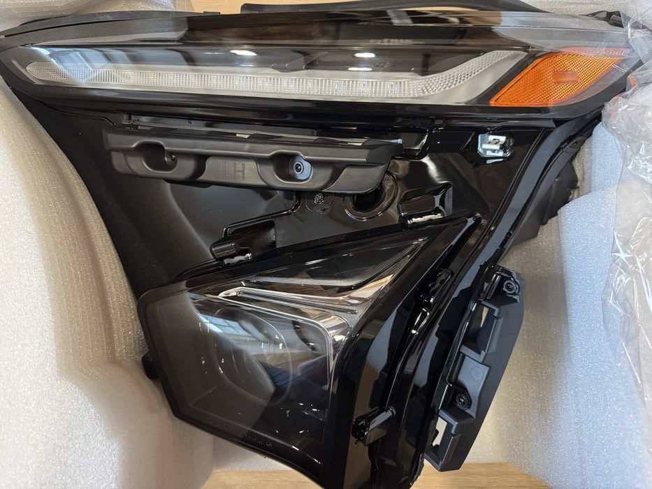 фара Chevrolet Bolt EUV