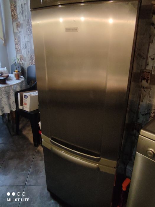 Lodówka Electrolux i zmywarka Whirlpool