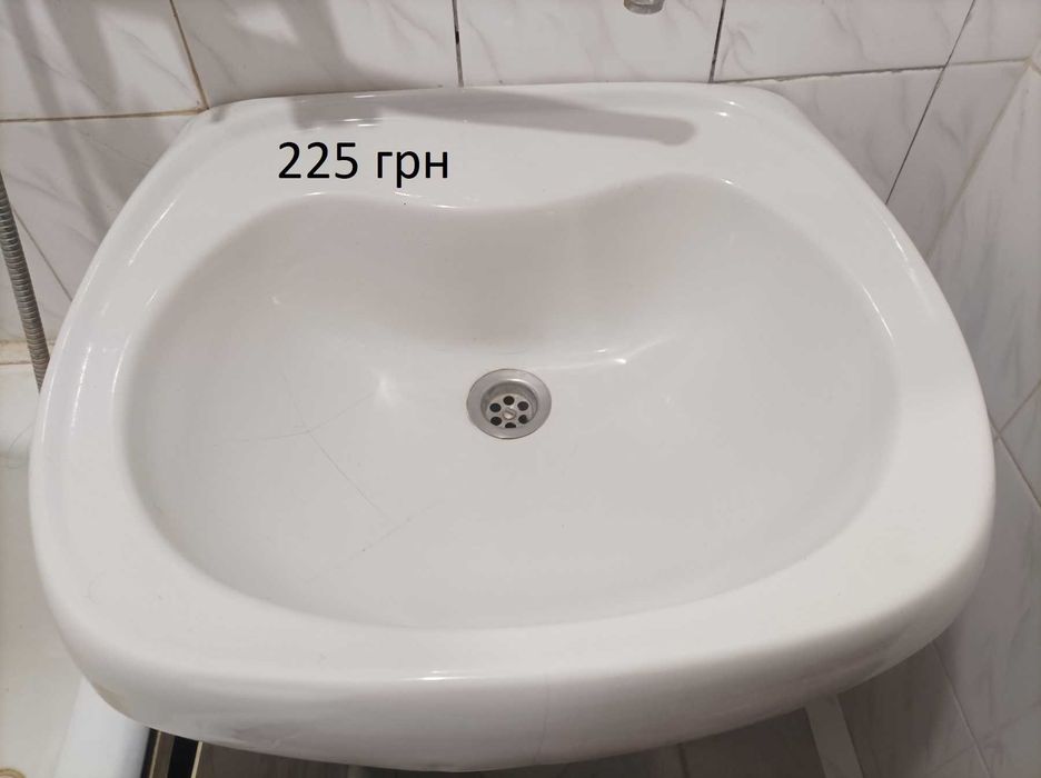 Умивальник Кронштейн чугунный для крiплення умивальника