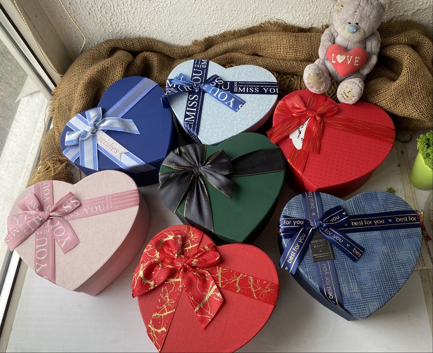 Бокс коробка подарункова коробка