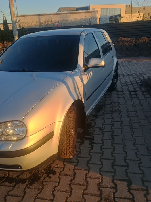 Голі 4 2000 року