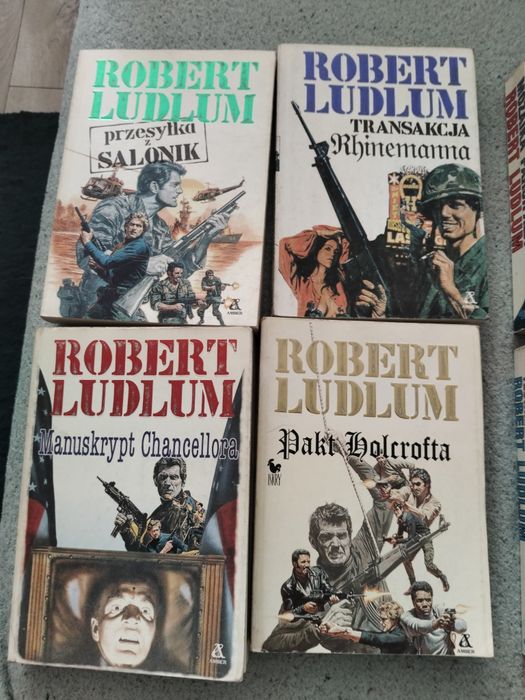 Sprzedam książki Ludluma