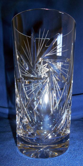 copos de cristal lapidados à mão