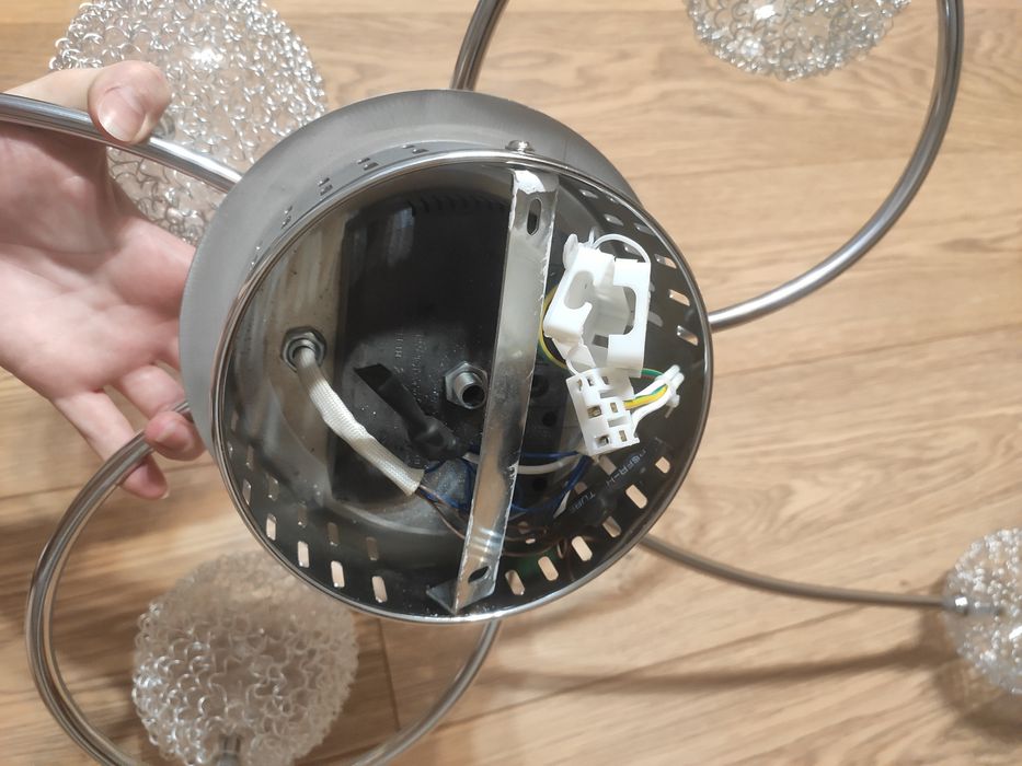 Żyrandol na 6 żarówek małych ledowych