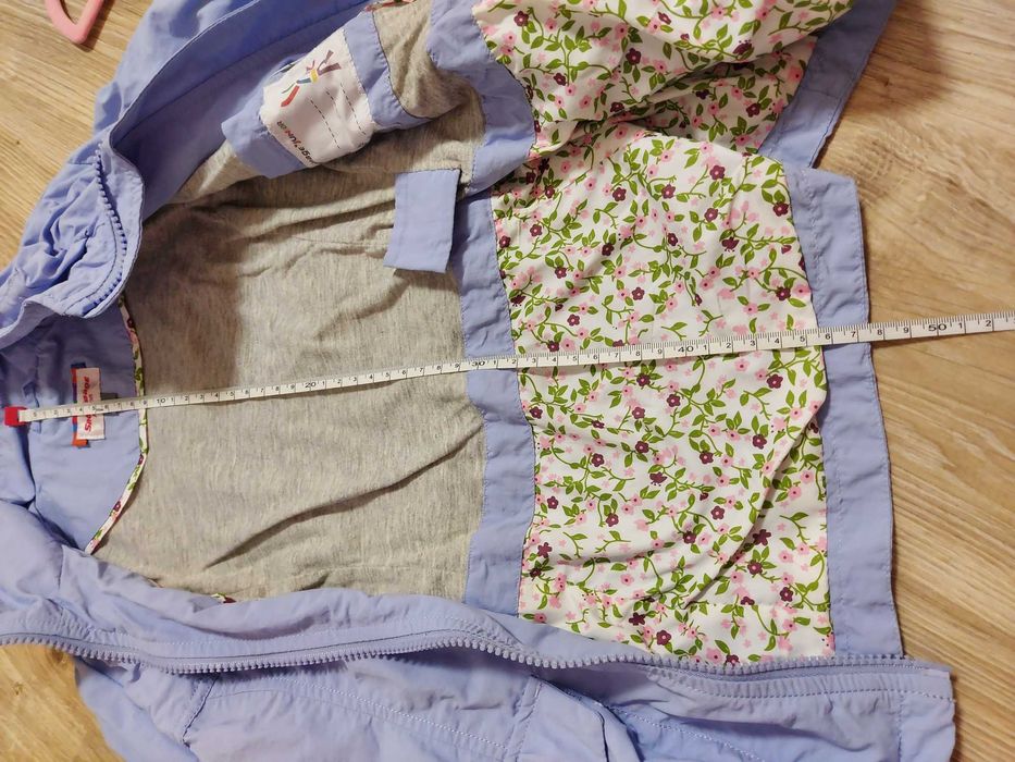 Ветровка для девочки