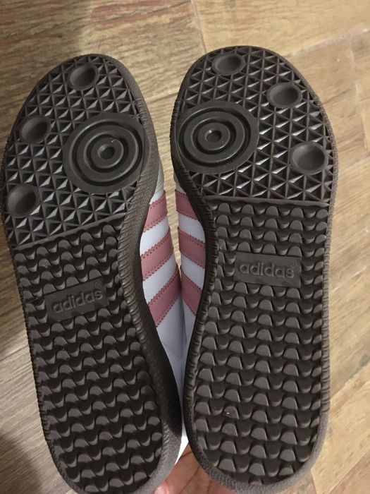 Adidas tamanho 40.5