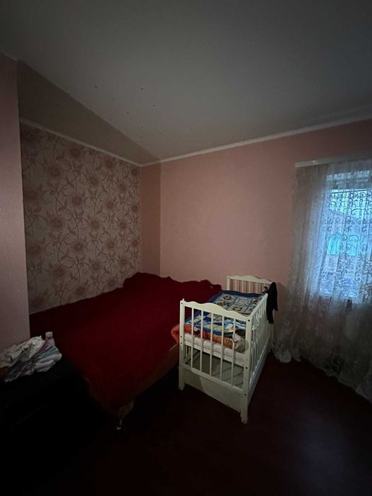 Продам будинок на 4 кімнати в центрі Стрижавки 5330