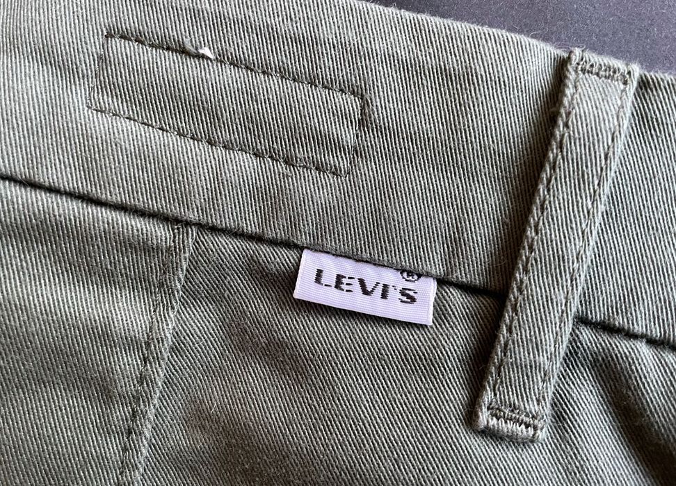 Штани levis premium essential chino чінос