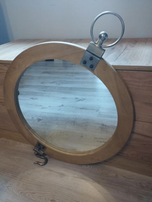 Lustro do powieszenia na ścianie