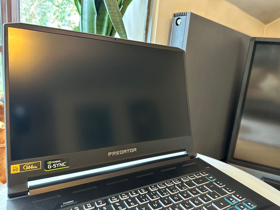 Laptop Acer Predator Triton 500  16gb RAM  1TB SSD  RTX 2080 Super