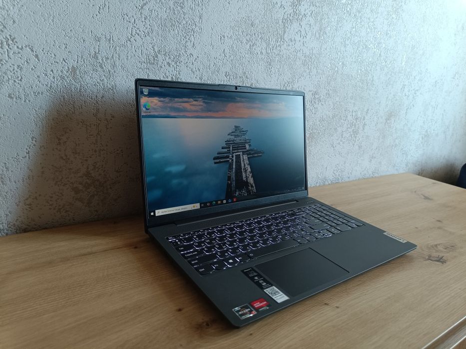 Lenovo IdeaPad 5 15ALC05 / Ryzen 7 5700U / 8 ГБ / SSD 512 ГБ