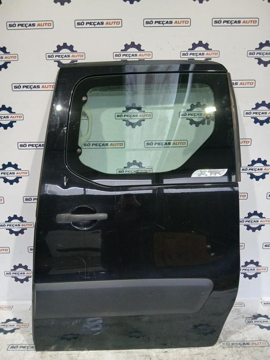 PORTA LATERAL ESQUERDA PRETA CITROEN BERLINGO 1.6 E-HDI 8V ANO: 2012