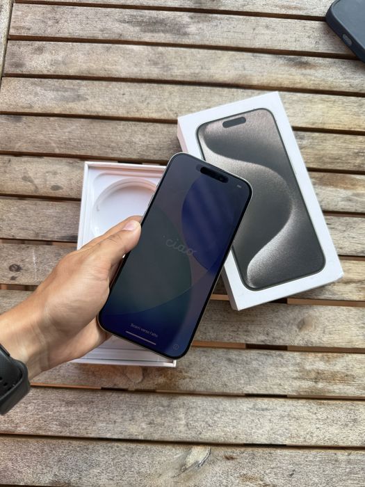 iPhone 15 Pro - 256GB | Titanium Natural