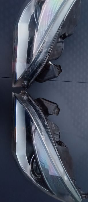 Regeneracja i naprawa  reflektorów samochodowych