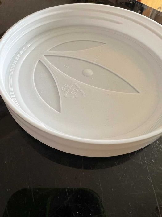 Емкости (банки, цилиндры) очень удобные для хранения чего либо: 15 грн ...