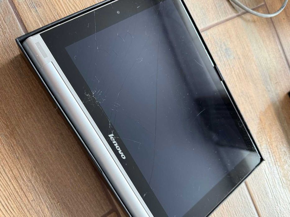 Планшет Lenovo Yoga Tablet 10 (60046) на запчастини / відновлення