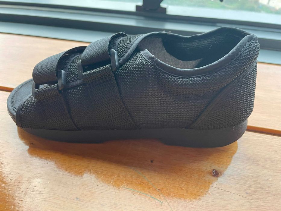 Sapato pós-cirúrgico + spray