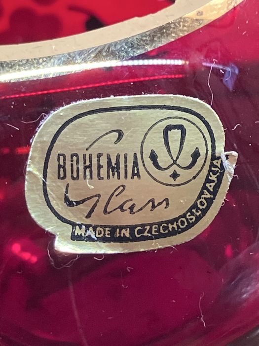 kieliszek bohemia glass czechoslovakia krwisto czerwony złocony, kwiat