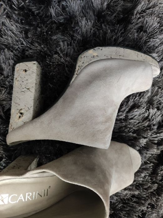 Buty Carinii nowe