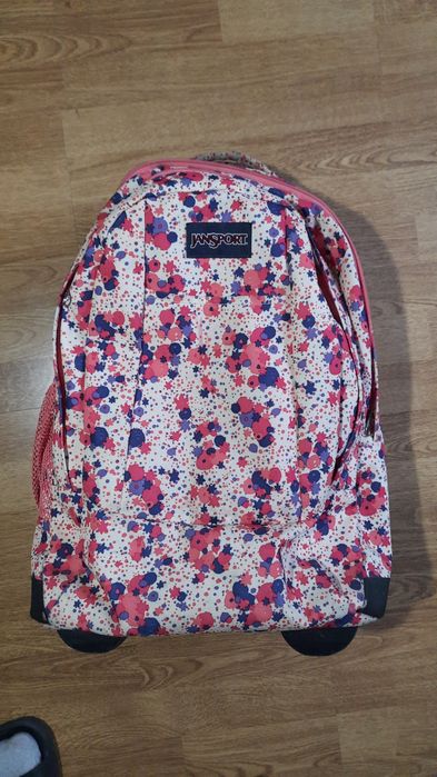 Plecak szkolny na kółkach