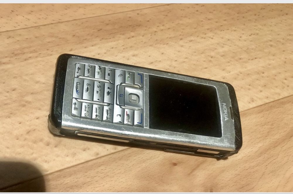 Раритетна Nokia E60