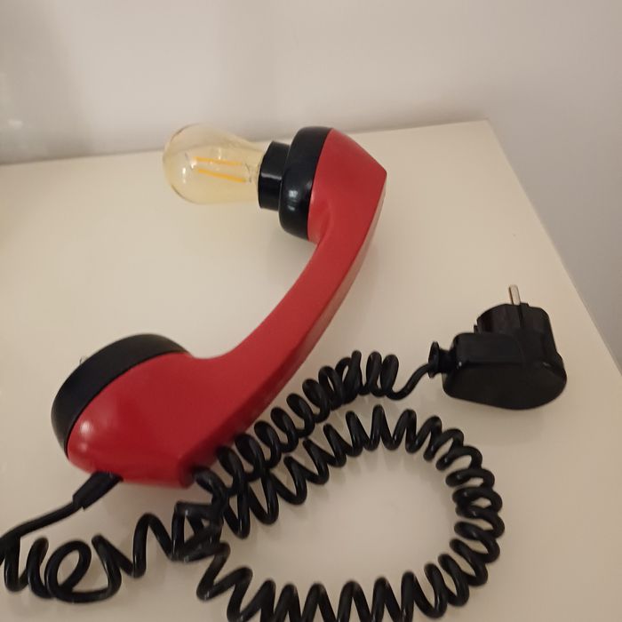 Sluchawka telefony stacjonarnego czasów PRL