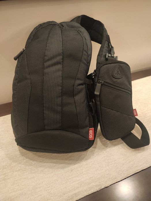 Vendo mochila Canon EOS reflex como nova