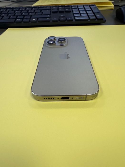 Iphone 16 pro -Usado como Novo