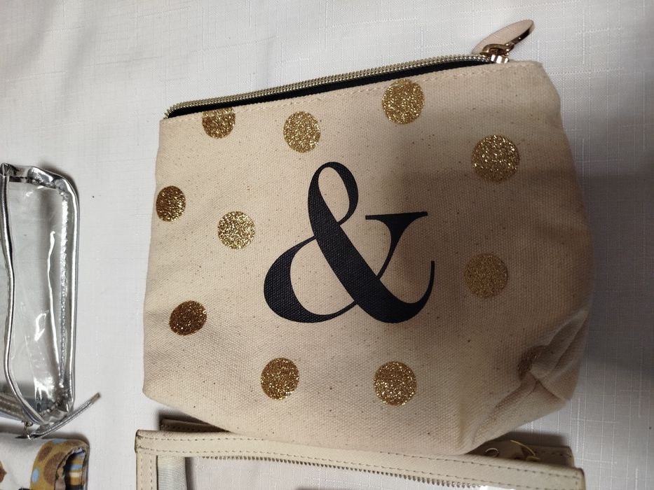 Розпродаж косметичок,нові,200гр