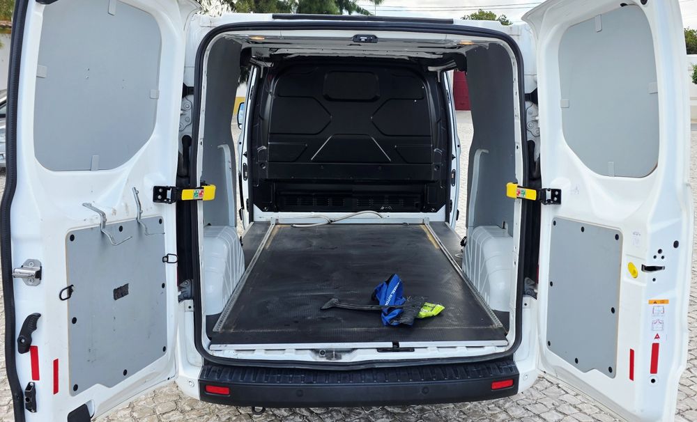 Ford Transit Custom L2H1 Longa 2.0 TDCi 130 cv 2019