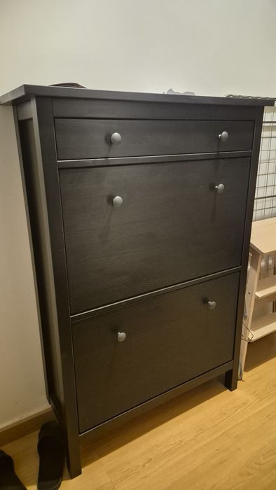 Sapateira Preta Ikea