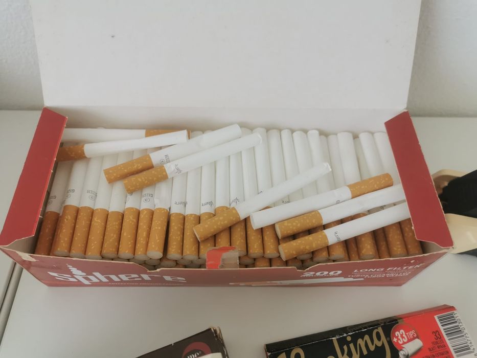 Máquinas de encher cigarros+ tubos+ isqueiro+murtalha + porta cigarros